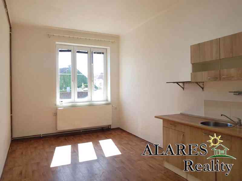 Byt 2+kk 55m2, ul.Přístavní, Praha 7 Holešovice - foto 3