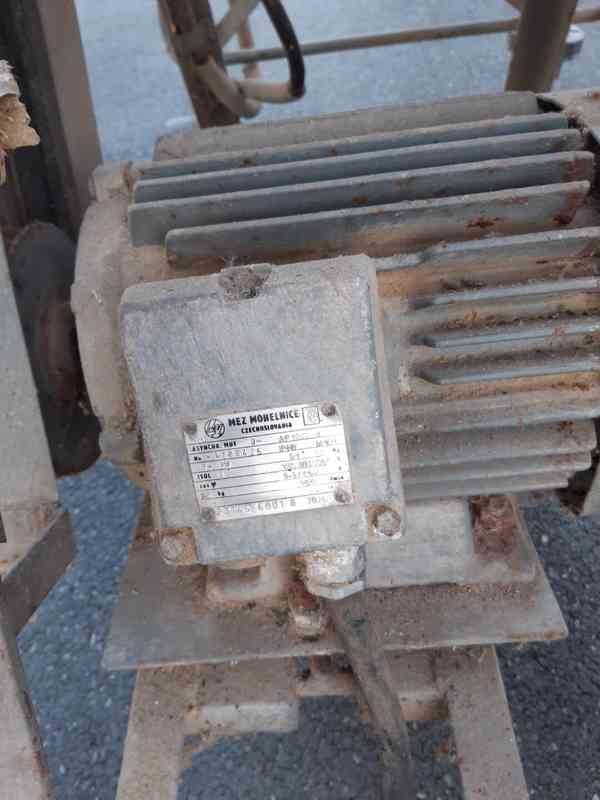 Cirkulárka s kolébkou - foto 3