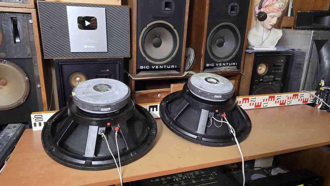 RCF L18 P300 basové reproduktory 18", 650W RMS - foto 2