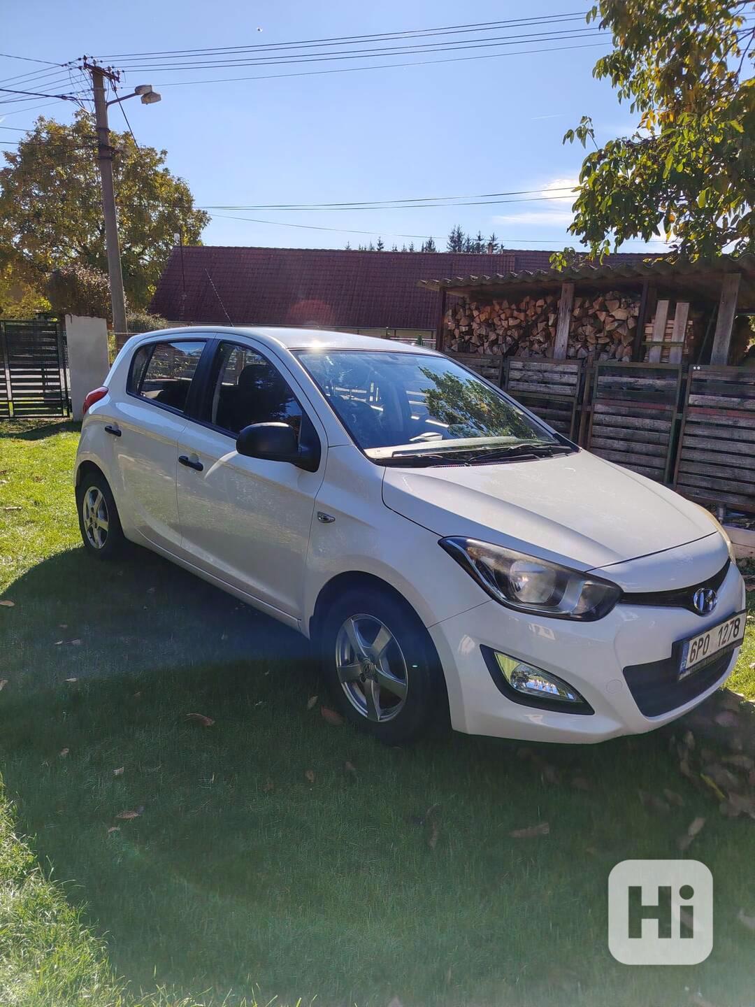 Prodej hyundai i20 + nové zimní pneu - foto 1