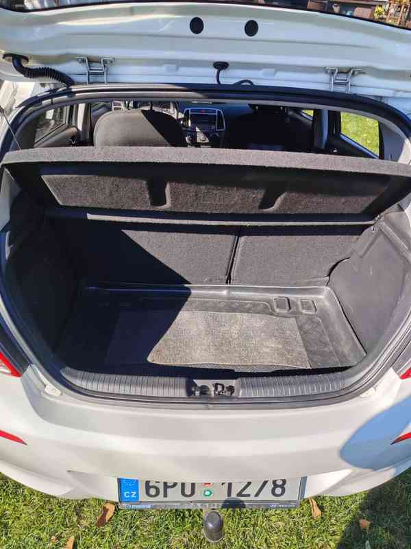 Prodej hyundai i20 + nové zimní pneu - foto 10