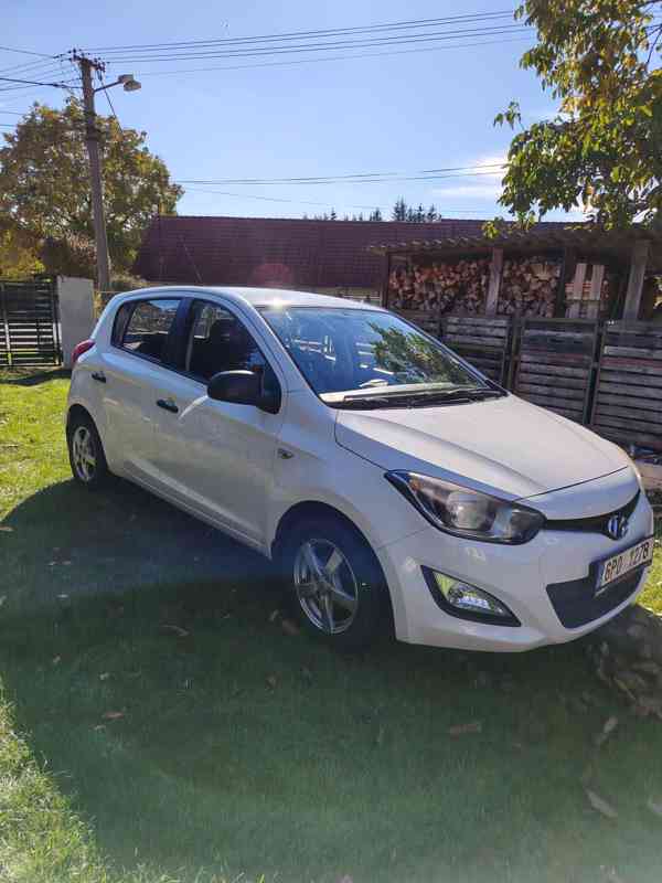 Prodej hyundai i20 + nové zimní pneu - foto 1