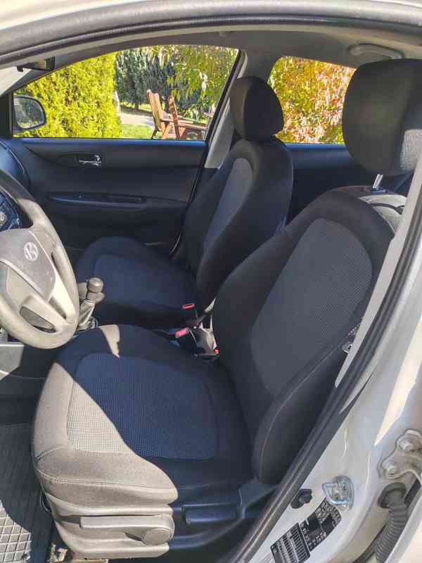 Prodej hyundai i20 + nové zimní pneu - foto 7