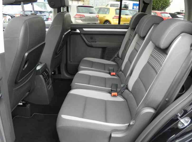 Volkswagen Touran 2,0TDI Life DSG 103kw - foto 10