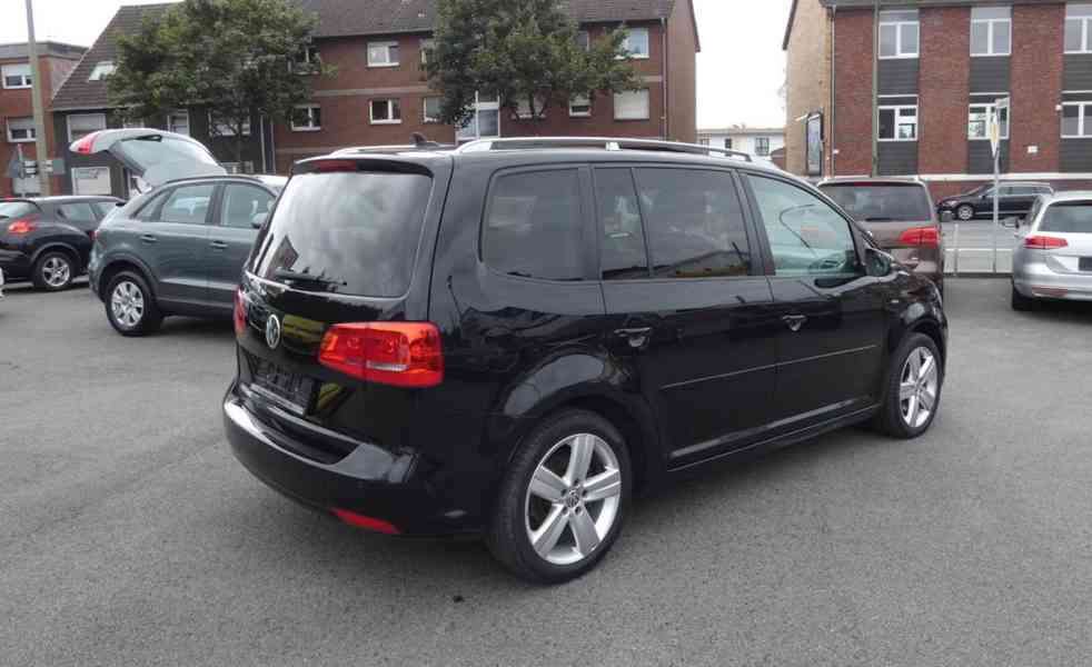 Volkswagen Touran 2,0TDI Life DSG 103kw - foto 4