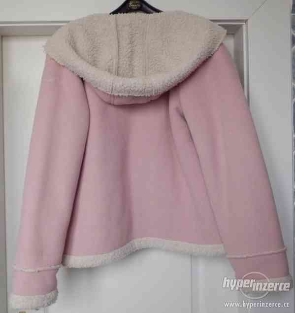 Růžový kabátek - foto 2