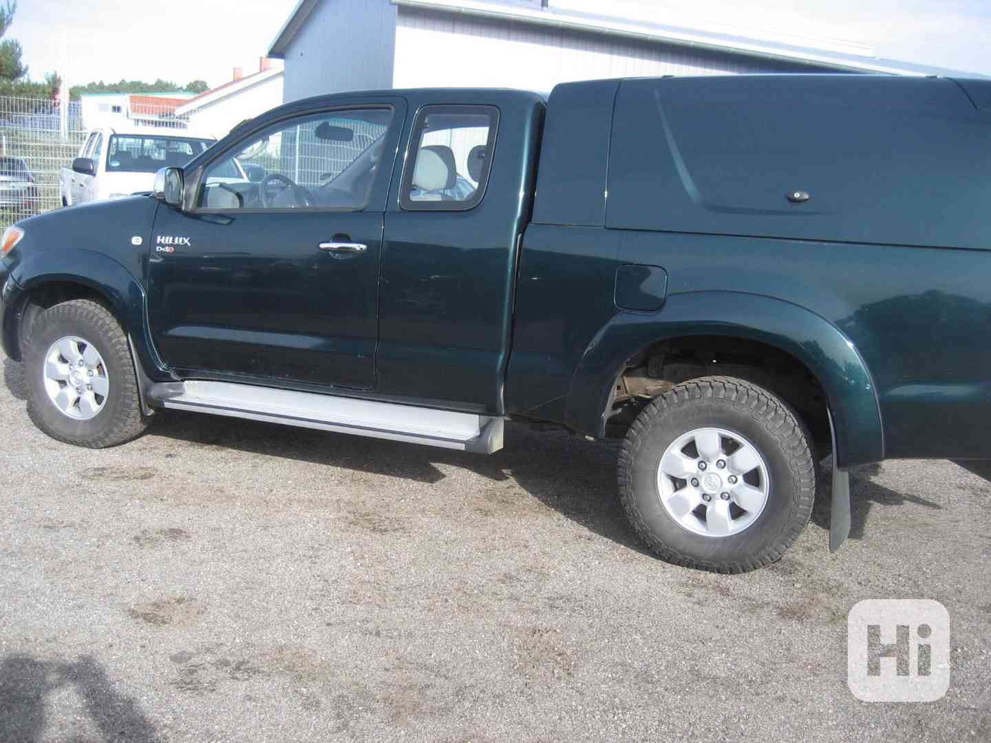 Toyota Hilux 2,5 D4D Extra Cab Sol 4x4 88kw - foto 1