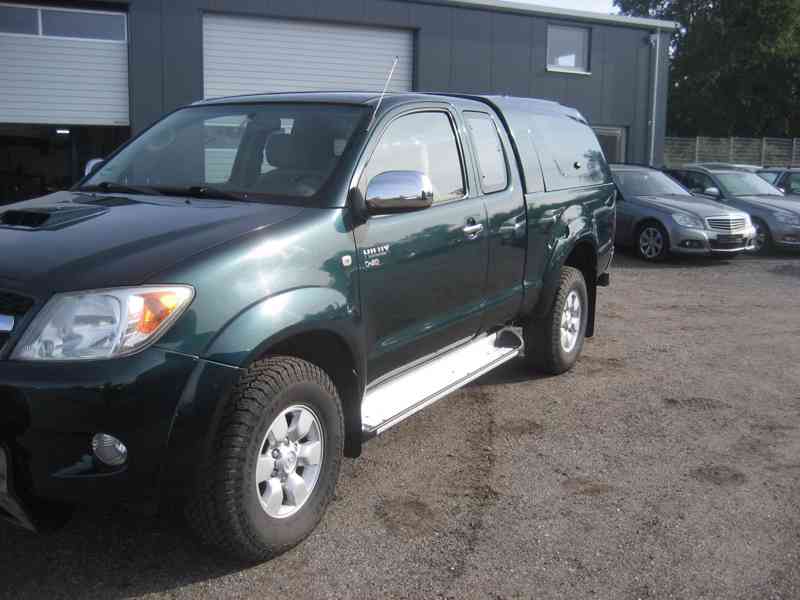 Toyota Hilux 2,5 D4D Extra Cab Sol 4x4 88kw - foto 16