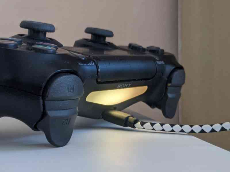 Ovladač Sony Dualshock 4 - foto 5