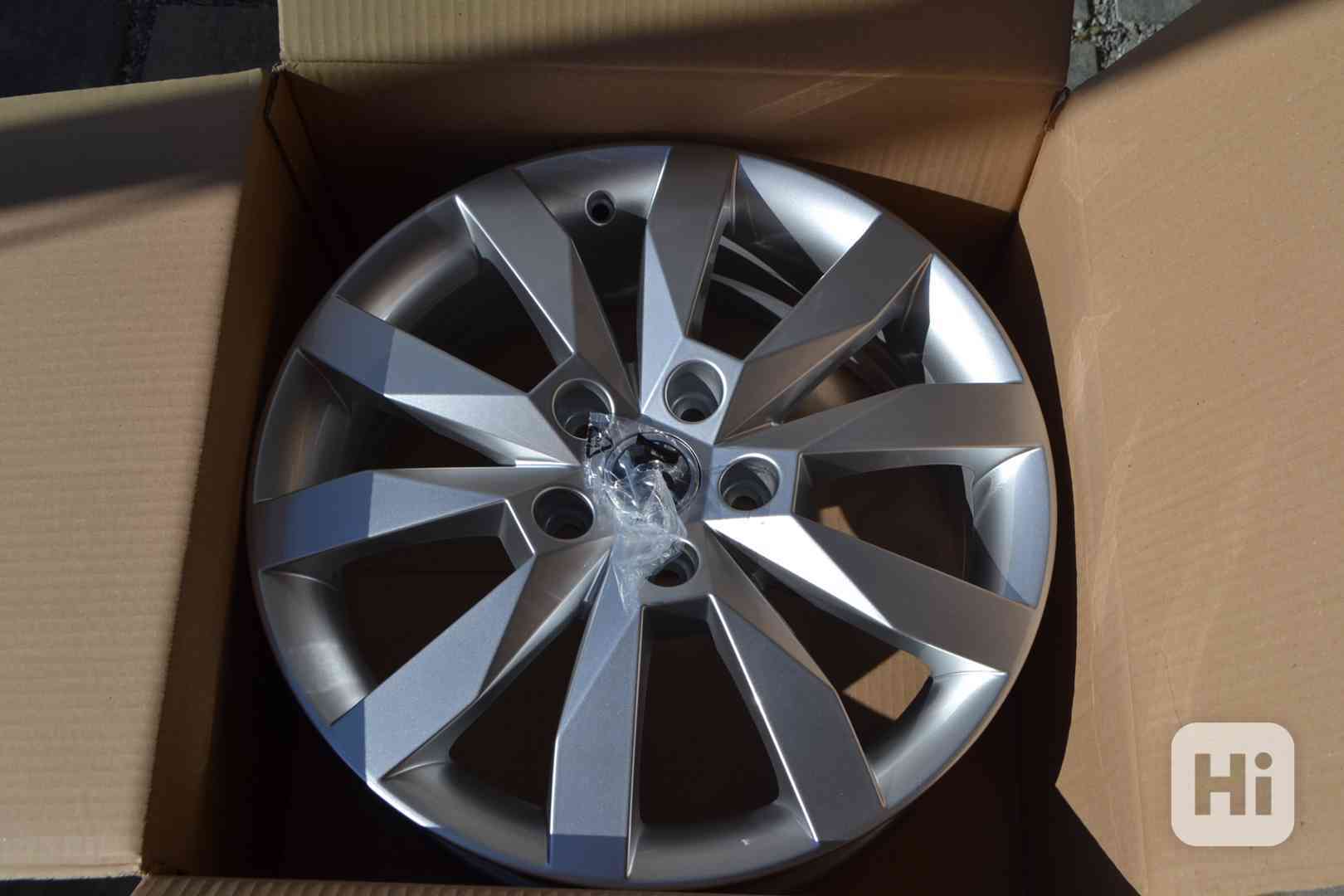 Škoda Octavia III – NOVÉ 17 orig.alu disky 6Jx17 ET48, 5x112 - foto 1