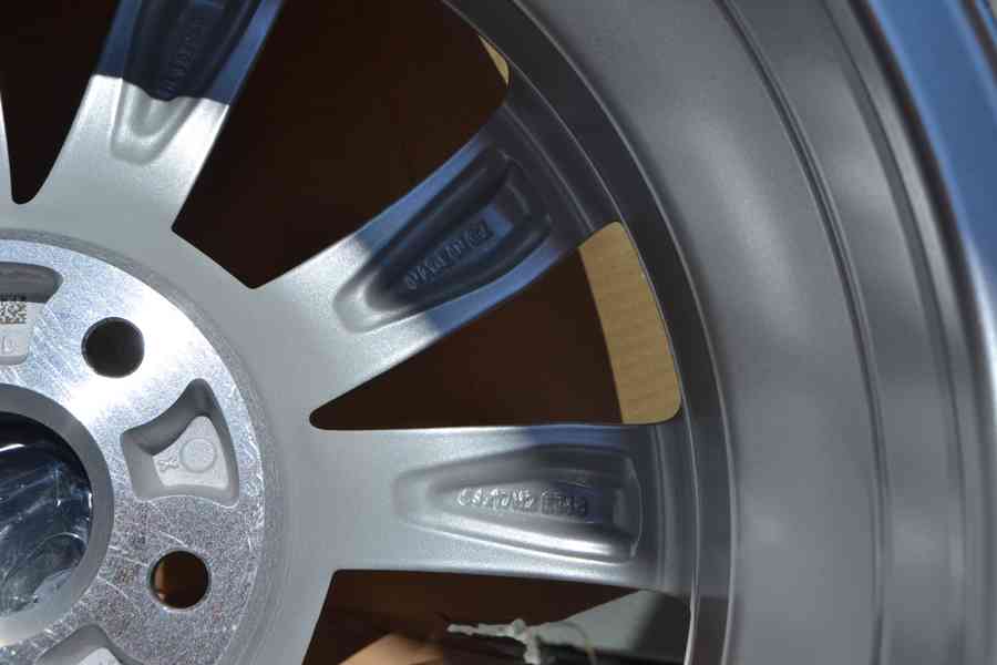 Škoda Octavia III – NOVÉ 17 orig.alu disky 6Jx17 ET48, 5x112 - foto 6