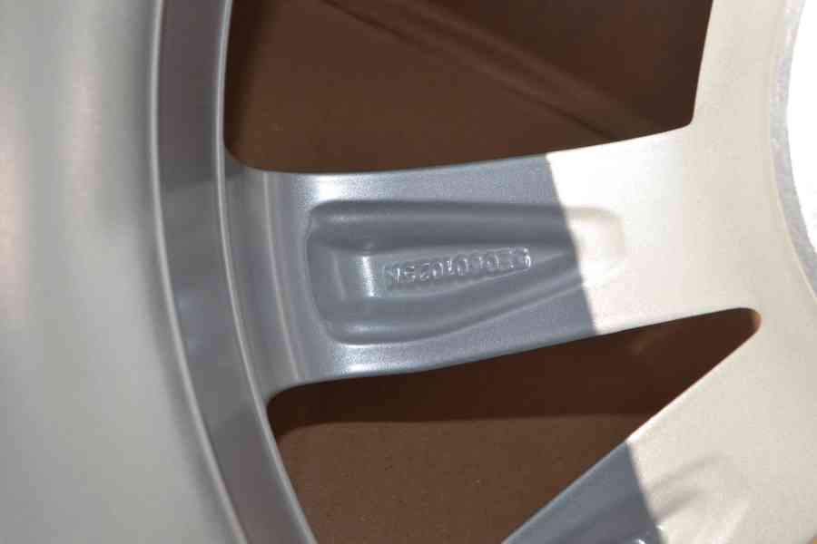 Škoda Octavia III – NOVÉ 17 orig.alu disky 6Jx17 ET48, 5x112 - foto 9