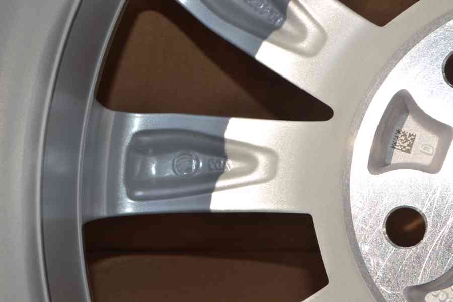 Škoda Octavia III – NOVÉ 17 orig.alu disky 6Jx17 ET48, 5x112 - foto 8