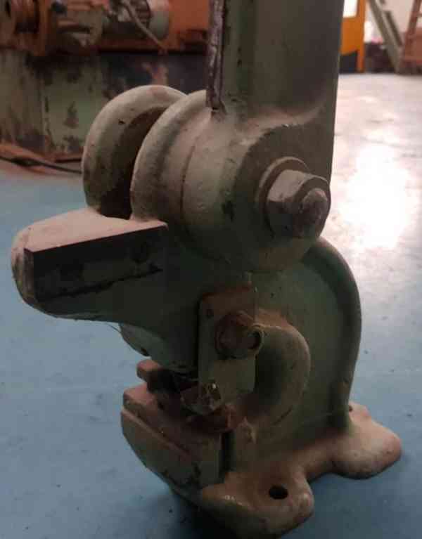 Nůžky pákové ruční s děrovadlem (13810.) - foto 2