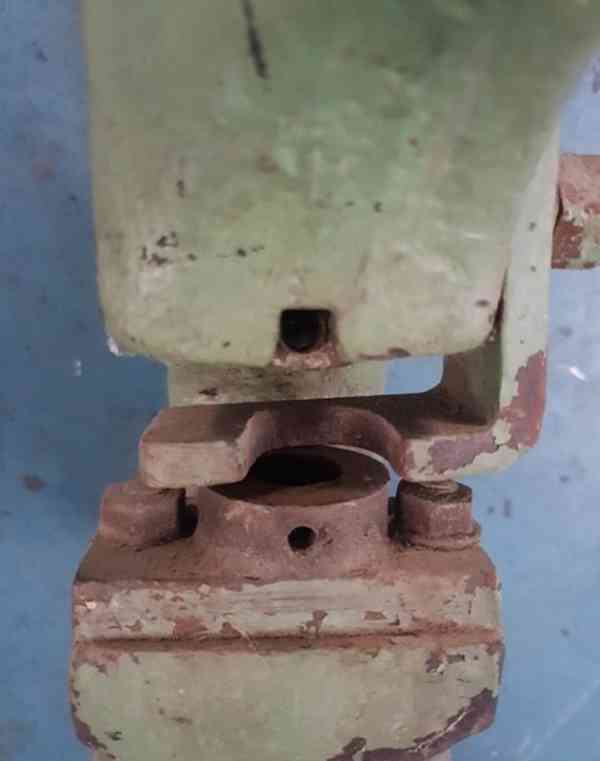 Nůžky pákové ruční s děrovadlem (13810.) - foto 5