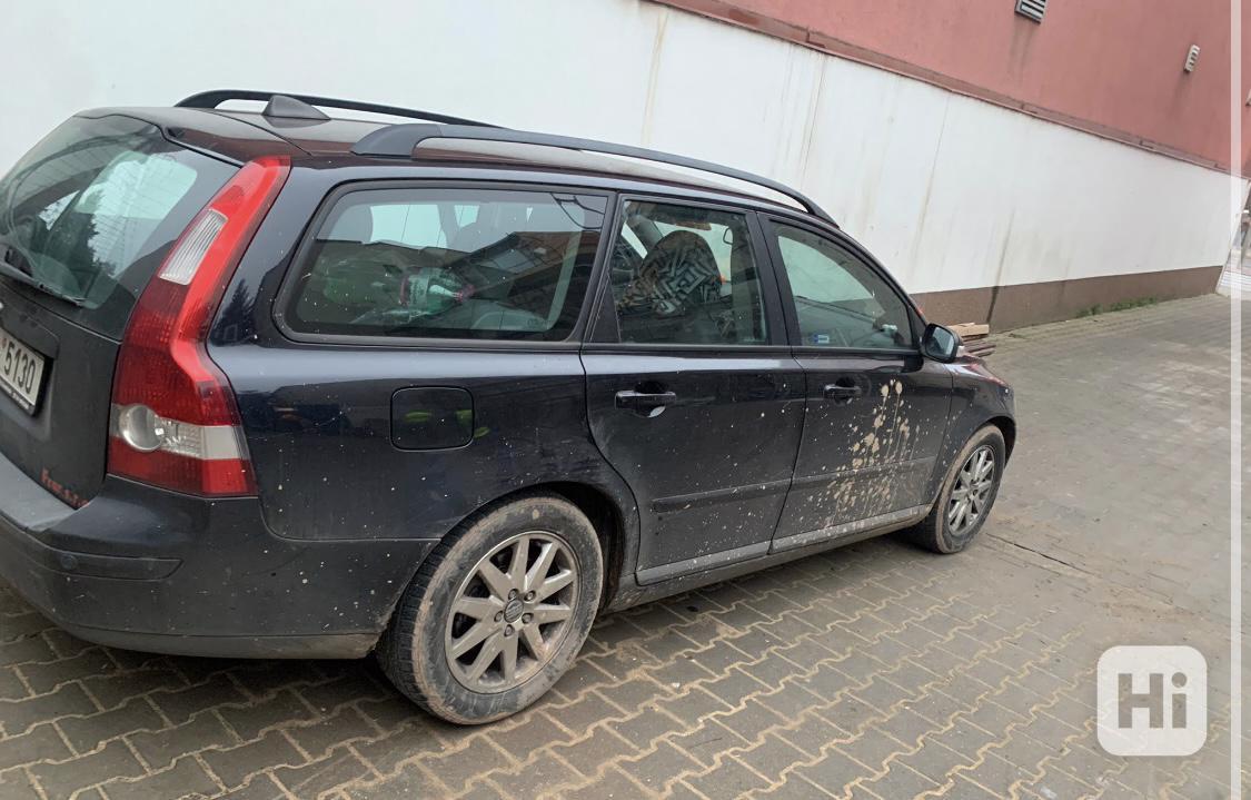 Volvo v50 2005 - foto 1