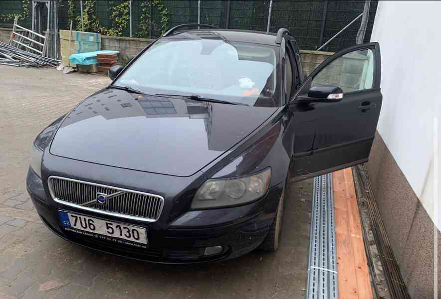 Volvo v50 2005 - foto 2