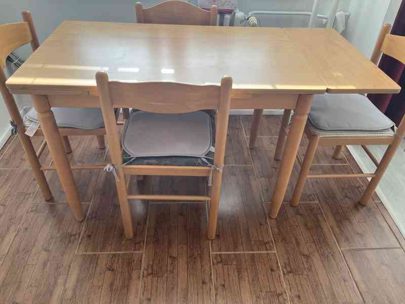 Jídelní stůl rozkládací + 4 židle - foto 4