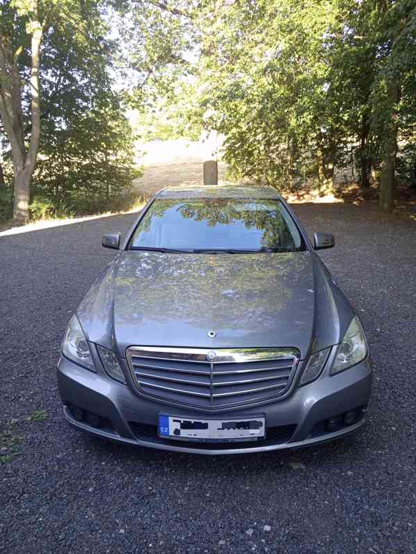 Mercedes E250 CDI  - foto 1