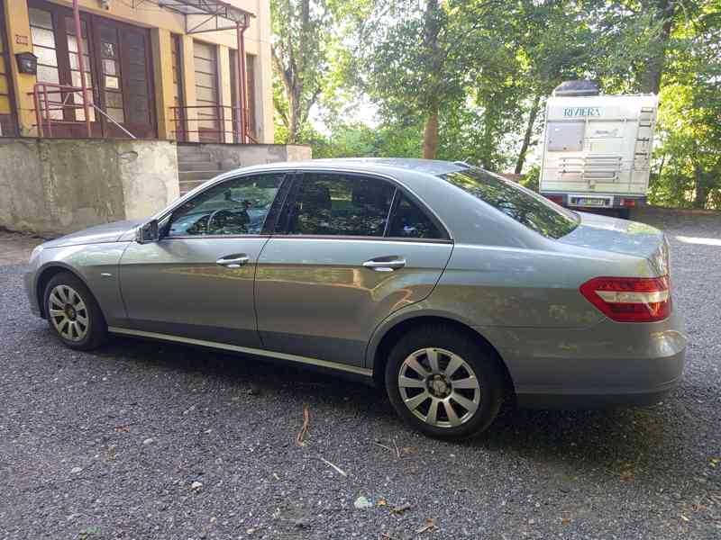 Mercedes E250 CDI  - foto 4