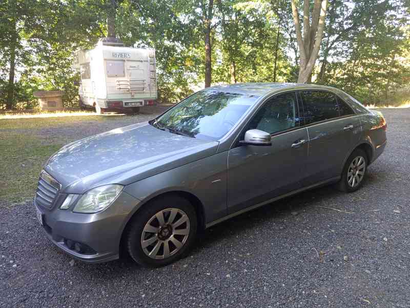 Mercedes E250 CDI  - foto 3