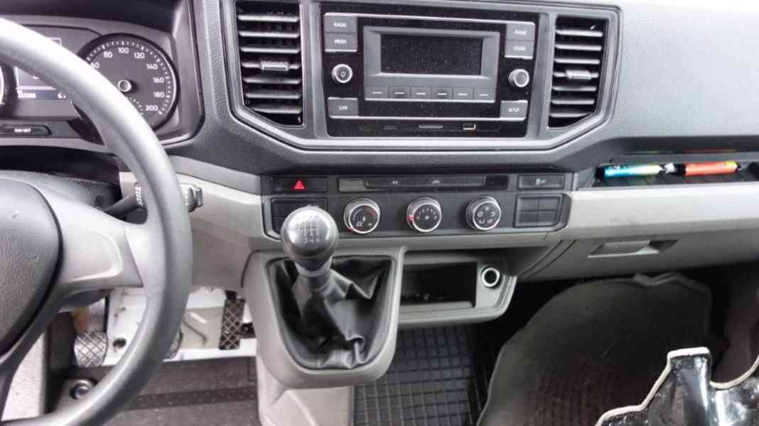 VOLKSWAGEN Crafter 35 2.0 6G FWD DR valníkový s plachtou - foto 9