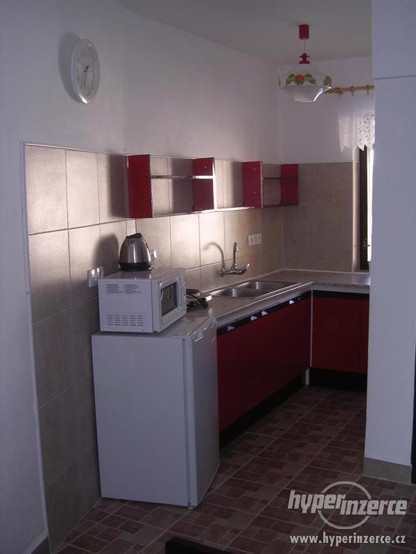 Garsonka Humpolec - foto 1