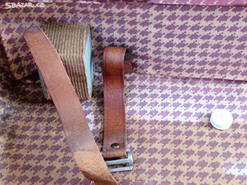 retro plně funkční pletací stroj ,,DOPLETA 180" - foto 2