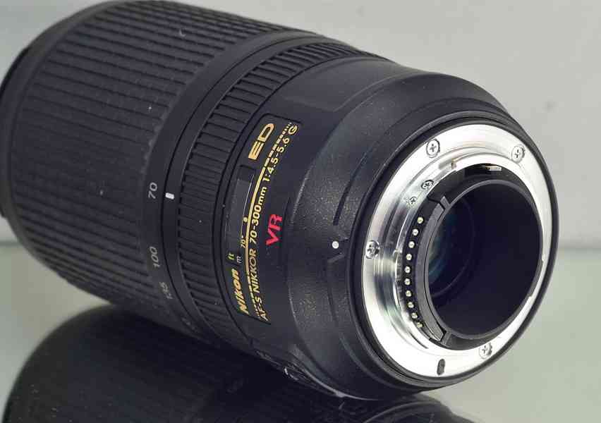 Nikon AF-S 70-300mm 1:4.5-5.6 G IF ED VR *FX *Hoya - foto 4