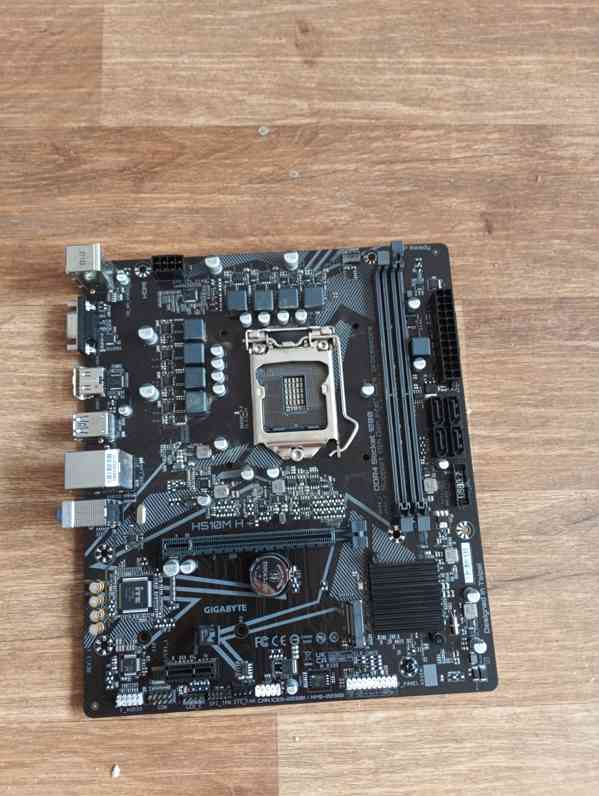 Mateřska deska Gigabyte H510M H - foto 3