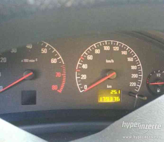 Opel vectra c 1.8 i - foto 5