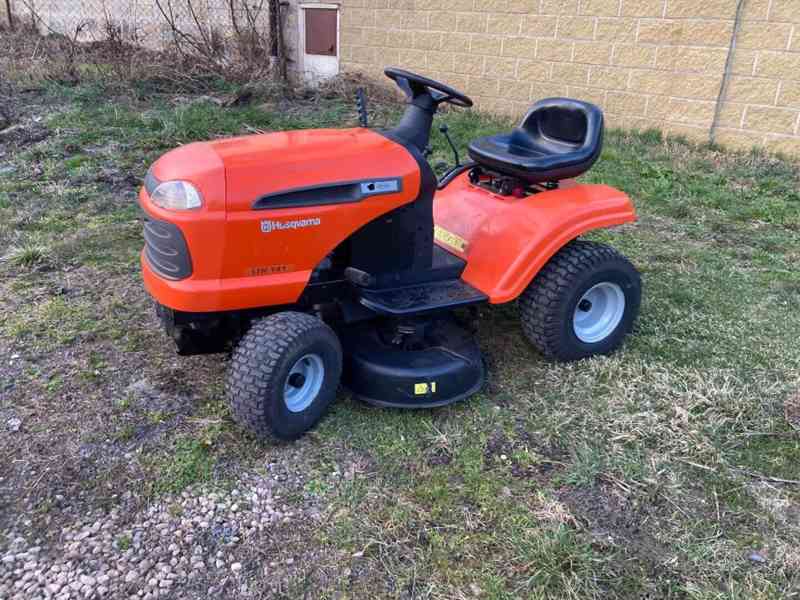 Zahradní traktor Husqavrna LTH 141 - foto 6