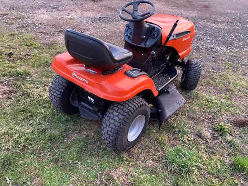 Zahradní traktor Husqavrna LTH 141 - foto 3