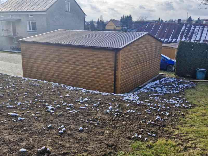 Plechova garáž 6x6,5m - výklopná vrata - světlý ořech TS932 - foto 5