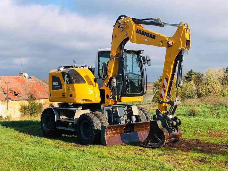 Kolové rypadlo Liebherr A910 (Možnost leasingu) - foto 6