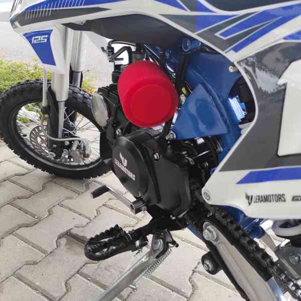 Shark 125ccm modrý - foto 4