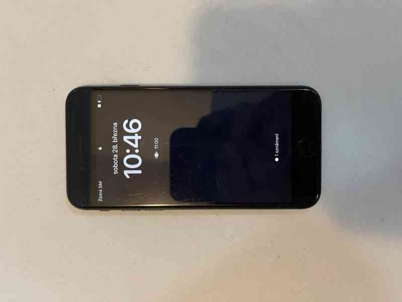 Apple iPhone SE 2020 64GB černý - vadné Home tlačítko - foto 3