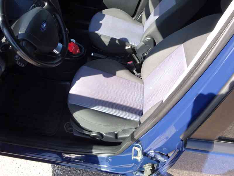 Ford Fusion 1.4i r.v.2009 59KW Koupeno v ČR - foto 12