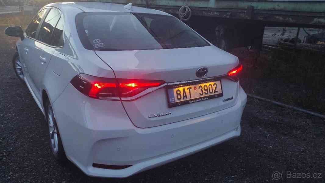 Toyota Corolla 1.8hybrid - foto 6