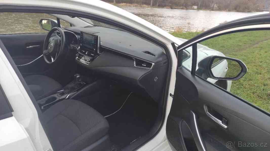 Toyota Corolla 1.8hybrid - foto 9