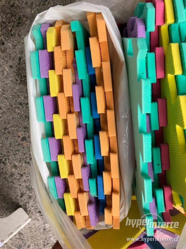 PĚNOVÁ PODLOŽKA PUZZLE - foto 1