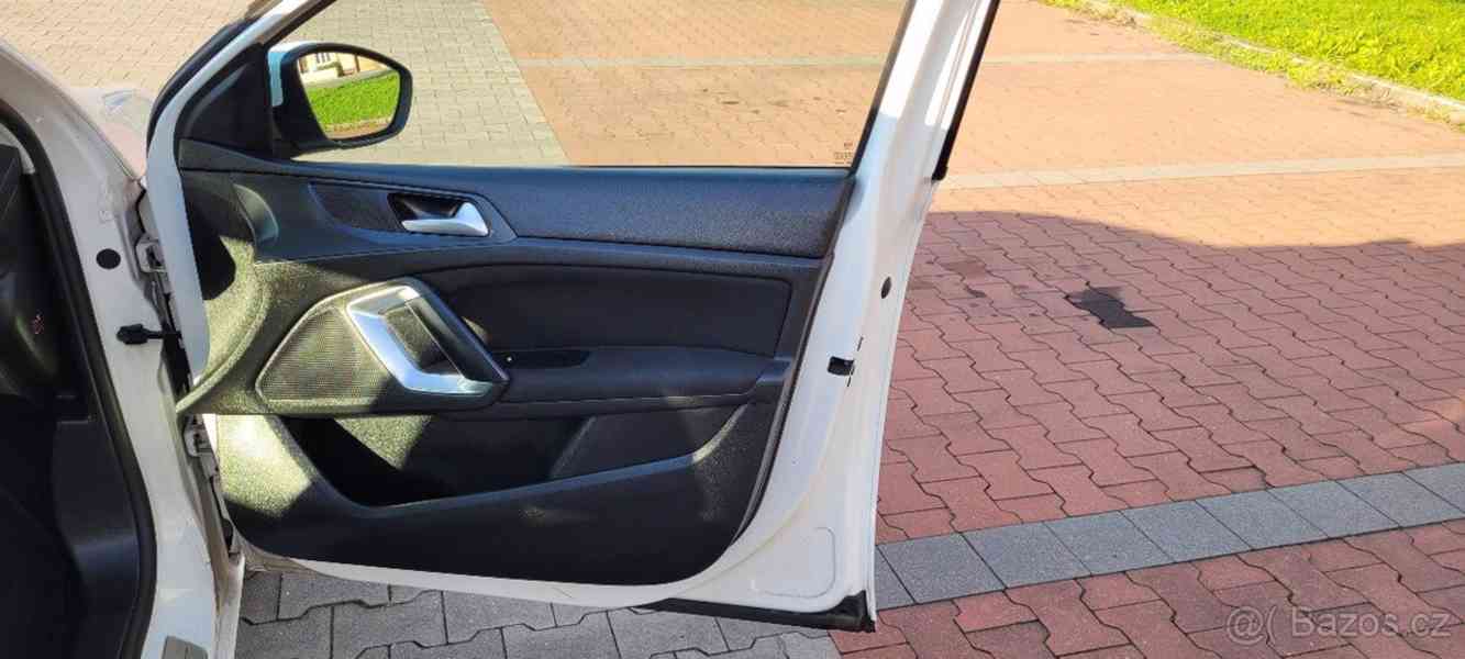 Peugeot 308 1,6   blue HDi, r.v. 2015 - foto 11