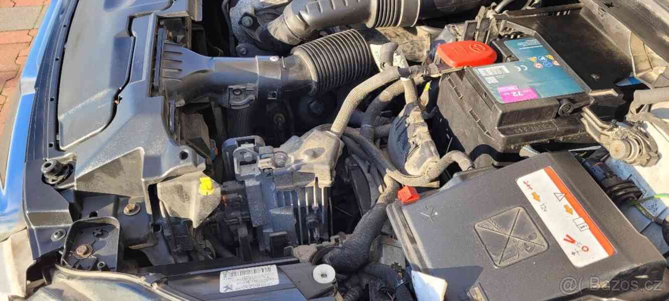 Peugeot 308 1,6   blue HDi, r.v. 2015 - foto 16