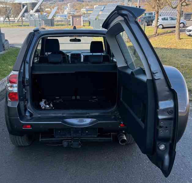 Suzuki Grand Vitara 2,4i 4x4 benzín 122kw - foto 13
