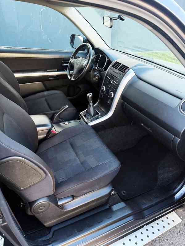 Suzuki Grand Vitara 2,4i 4x4 benzín 122kw - foto 12