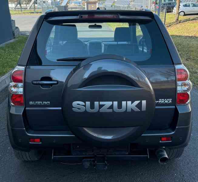 Suzuki Grand Vitara 2,4i 4x4 benzín 122kw - foto 14