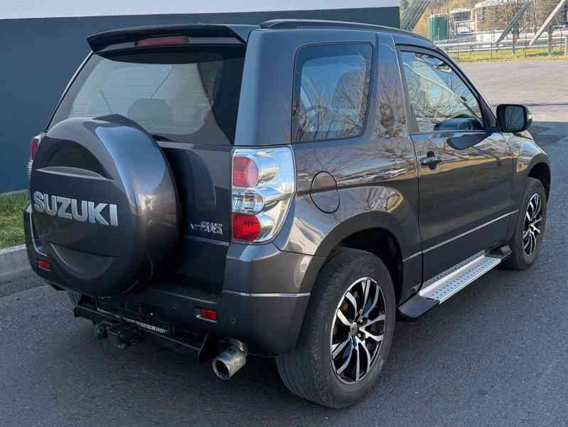 Suzuki Grand Vitara 2,4i 4x4 benzín 122kw - foto 7