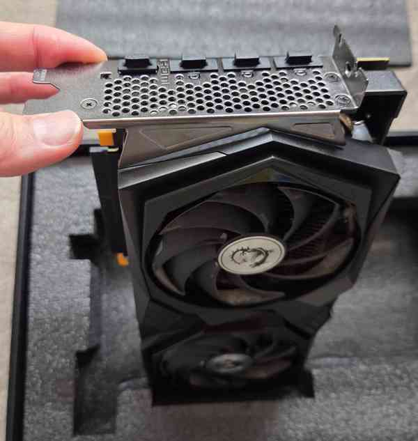 prodám MSI GeForce RTX 3060 Ti GAMING X 8G LHR - foto 5