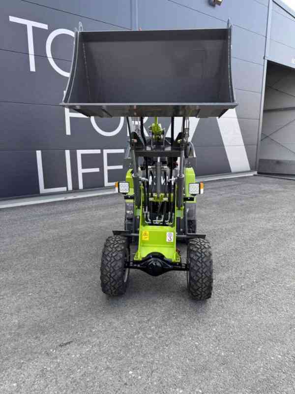 Aukce: Elektrický zemědělský nakladač Stark K500E  - foto 2