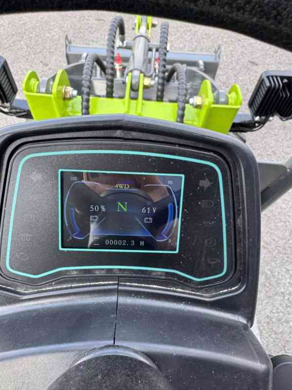 Aukce: Elektrický zemědělský nakladač Stark K500E  - foto 6